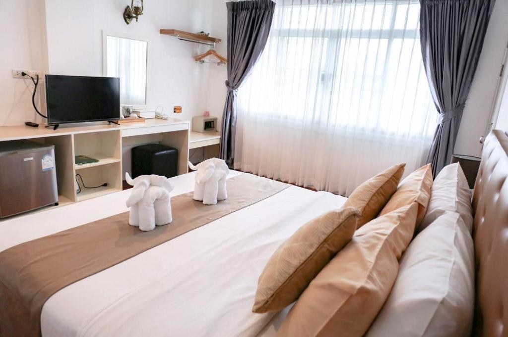 Rajapruek Place 3*